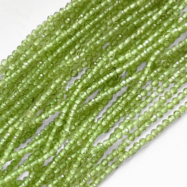 Facetterede peridot perler 2 mm – lysegrønne på streng, ca. 210 stk.