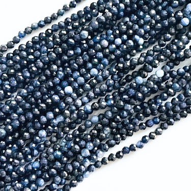 Safir perler 2 mm – ca. 180 stk. på streng