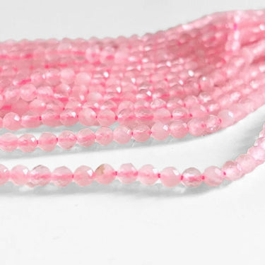 3 mm facetslebne Rosakvarts perler – ca. 130 stk. på streng