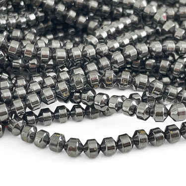 Facetterede hæmatitperler 5 mm på streng