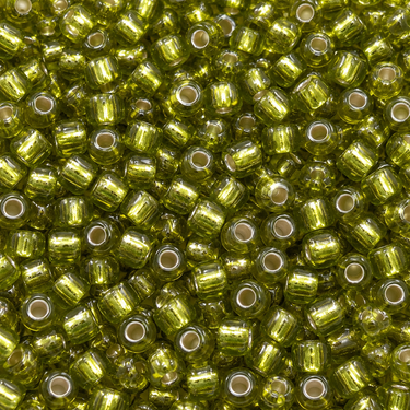 4 mm olivengrønne Silverline rocailles perler - nærbillede