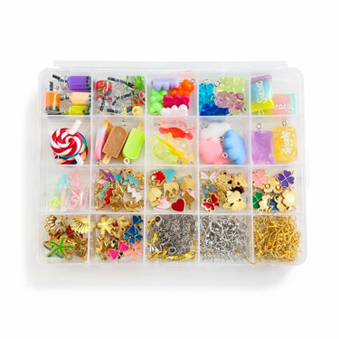 DIY smykkesæt med farverige charms i æske