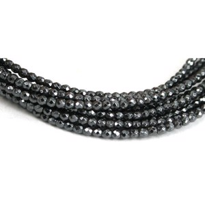 4 mm facetteret hæmatit perler - også kaldet blodstens perler - Her køber du en pose med 15 stk. perler, men vi sælger også hele strenge.