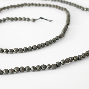 Pyrit 2 - 2,5 mm facet - Hel streng