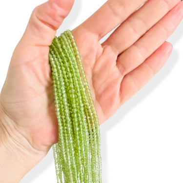 3 mm Peridot facet - Hel streng
