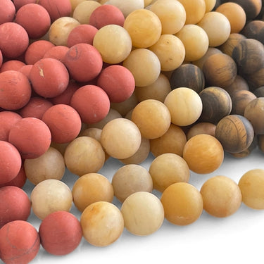 Perlestreng med 12 mm matte aventurin-, jaspis- og lapisperler