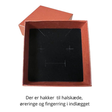 Smykkeæske med indlæg 7,5 x 7,5 cm.