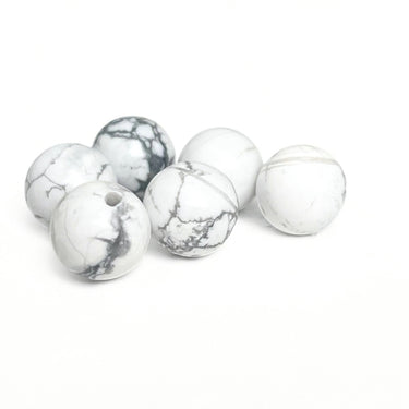 glatte howlite stenperler