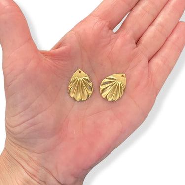 Forgyldt rustfri stål dråbeformet smykkevedhæng med vifteriller