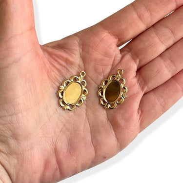Guldfarvede ovale vedhæng med ramme – 10x14 mm (2 stk)