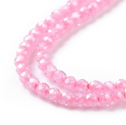 Fine små 2 mm lyserøde facetslebne cubic zirkonia perler