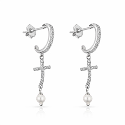DIY inspirations Sølv øreringe med kors vedhæng. Fine til konfirmation.