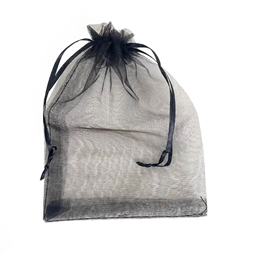 gaveposer i sort organza stof