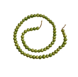 Grønne Ferskvandsperler,  ca. 6 mm - Hel streng