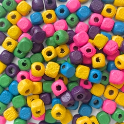 Træperler mix farver 5x5 mm 10 g (ca. 200 stk)