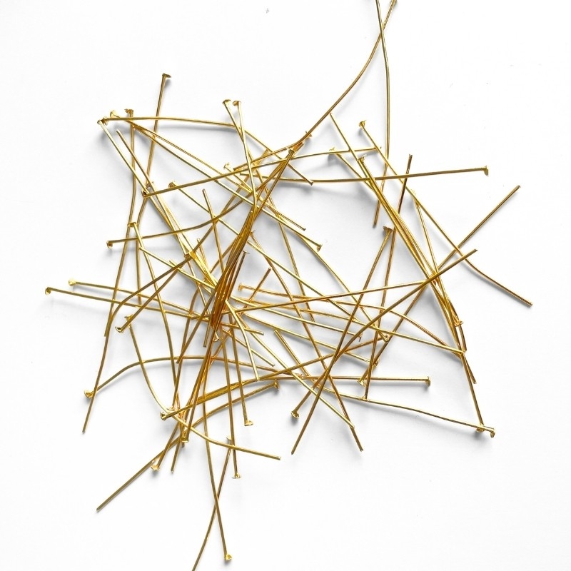 ca. 100 stk. Perlestave med flad hoved 0,7 x 50 mm