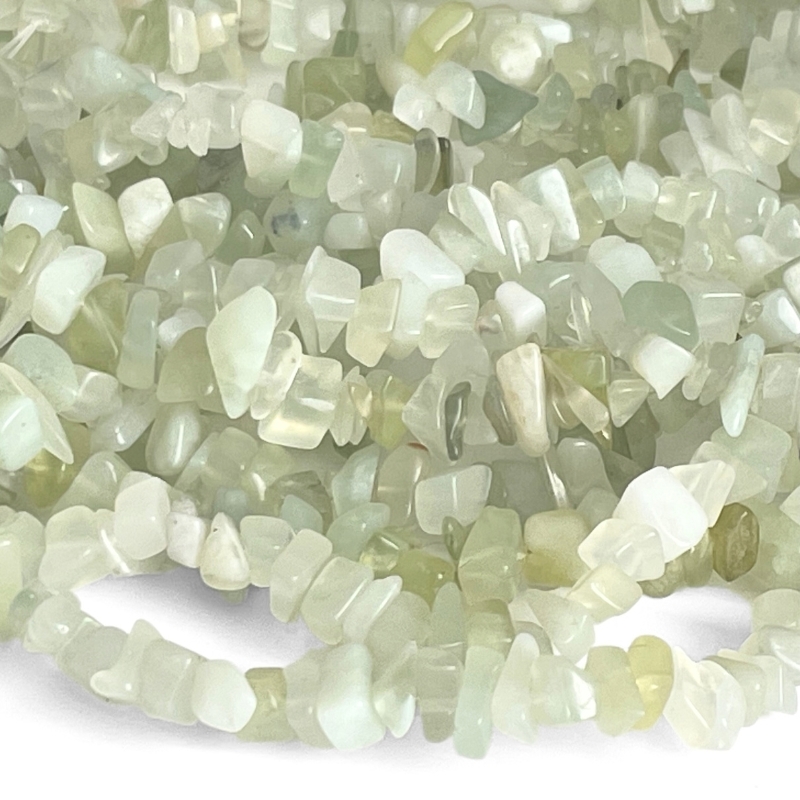 90 cm. Lys jade chips/splitter streng