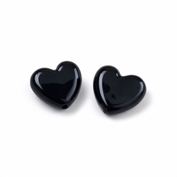 Hjerteformede sorte glasperler